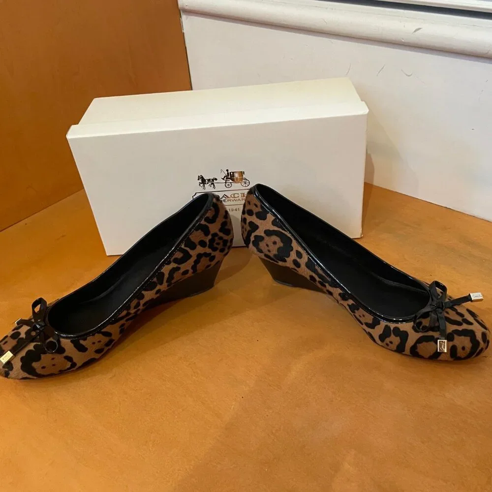 Coach Women's Sz 9M Ocelot print wedge low heels. Never worn outside! - Picture 3 of 7